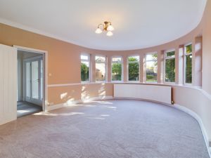Living Room- click for photo gallery